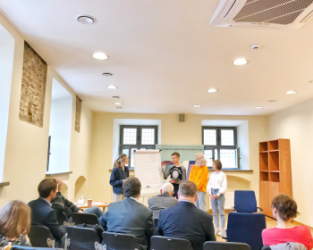 Эксперты из Беларуси, Литвы и России приняли участие в международном герменевтическом семинаре ЕГУ
